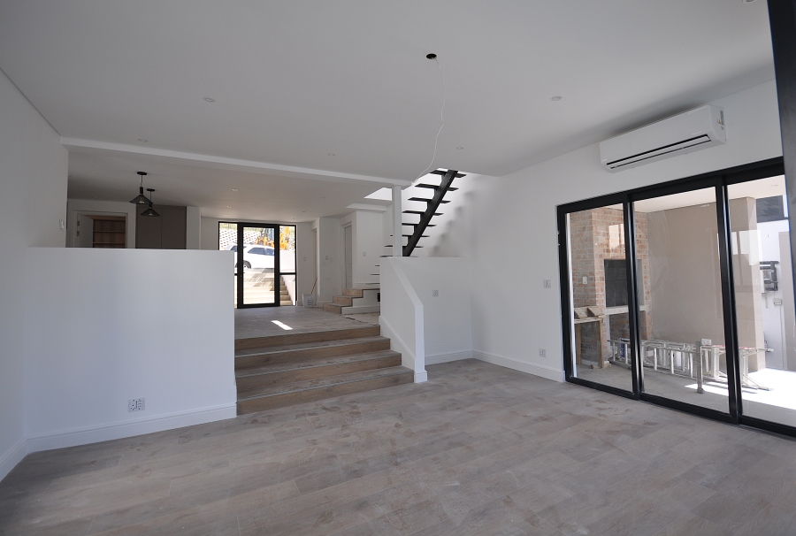 3 Bedroom Property for Sale in La Roche Western Cape